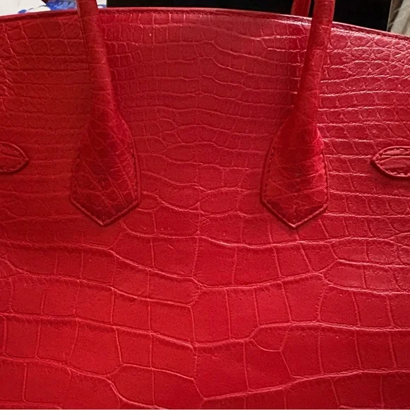 Red Crocodile-Embossed Women's Bag - Picture 2 of 2